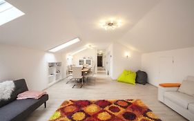 Lovely City Center Apartment